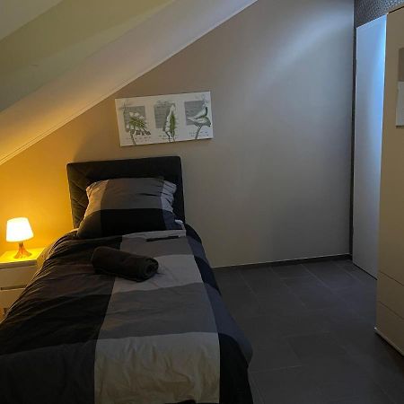Sky Night Loft Apartment Duren ภายนอก รูปภาพ