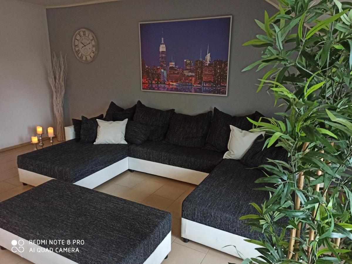 Sky Night Loft Apartment Duren ภายนอก รูปภาพ